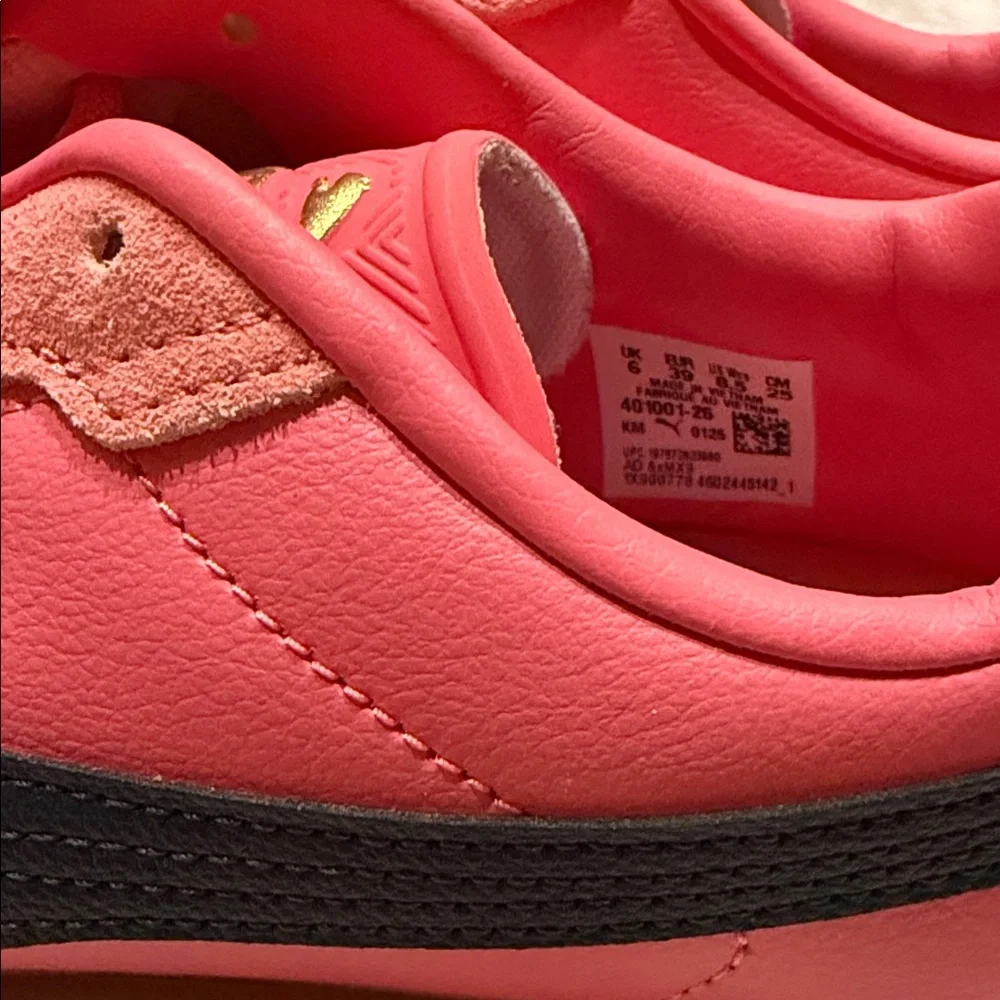 Puma Women's Sneakers in hot pink and navy - Picture 7 of 8